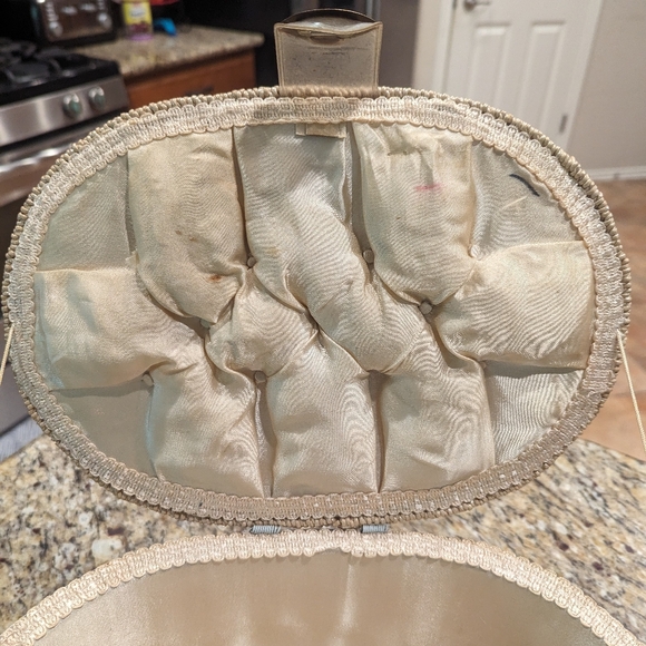 Vintage 70's Oval  Woven Wicker Sewing Basket W Floral Needlepoint Lid W Handle - Picture 11 of 14